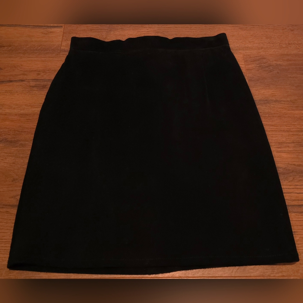 Stunning Women's Vintage RARE Chamois Shack Suede Leather Black Mini Skirt